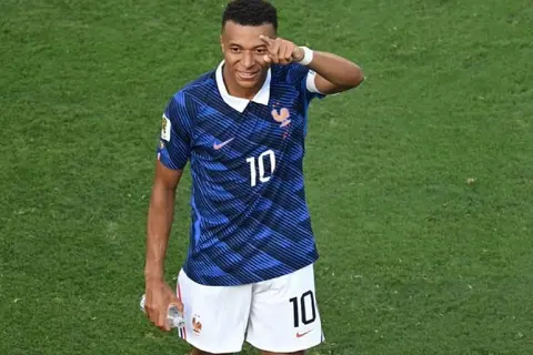 حطم إنجاز ميسي.. مبابي ينفرد بصدارة الهدافين التاريخيين لكأس العالم